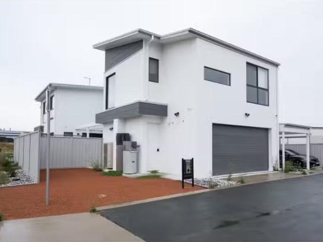 209A Sculthorpe Avenue, Whitlam House for rent Listed by Leas.