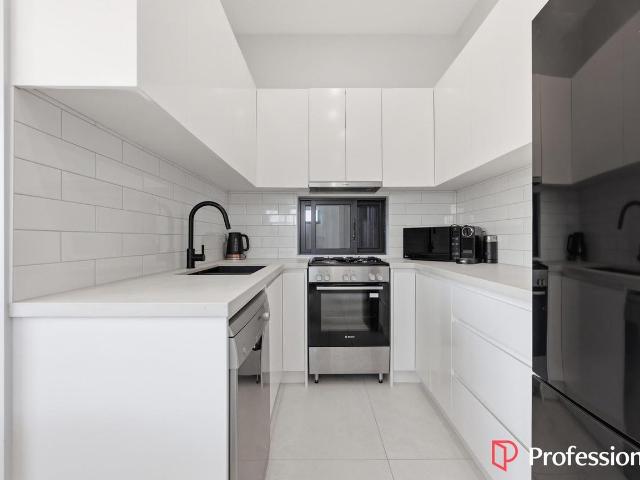209C River AvenueCarramar NSW 2163, Australia