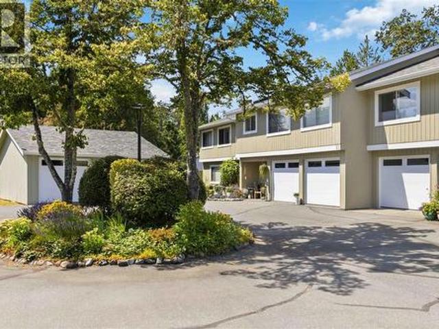 20 2020 White Birch Rd, Sidney, BC, V8L 2R1 house for sale | Listing ID 1043 | Royal LePage