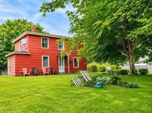 20 22 Smith Street, Bay Roberts, NL, A0A 1G0 house for sale.
