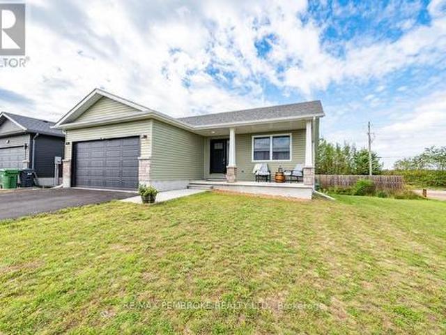 20 Terrance Drive, Petawawa, ON, K8H 0G3 house for sale | Listing ID X13740 | Royal LePage