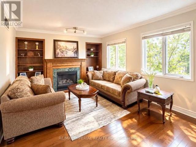 20 The Greenery, Oakville, ON, L6H 6J6 house for sale | Listing ID W13794 | Royal LePage