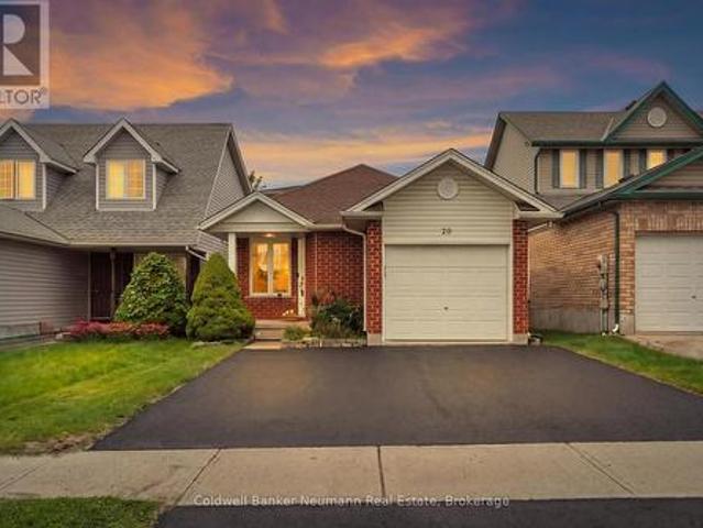 20 Trailbrook Lane, Guelph Grange Road, ON, N1E 7B5 house for sale | Listing ID X13817 | Royal LePage