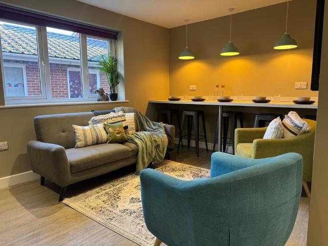 20 Varsity Beeston, Fletcher Road. 5 bed apartment to rent £2,708 pcm £625 pw