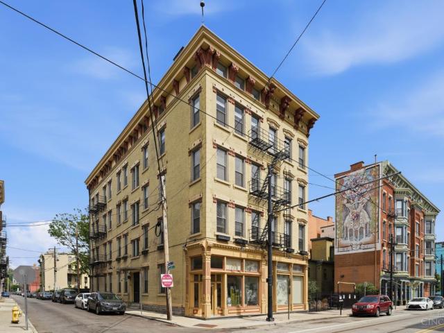20 W Twelfth Street