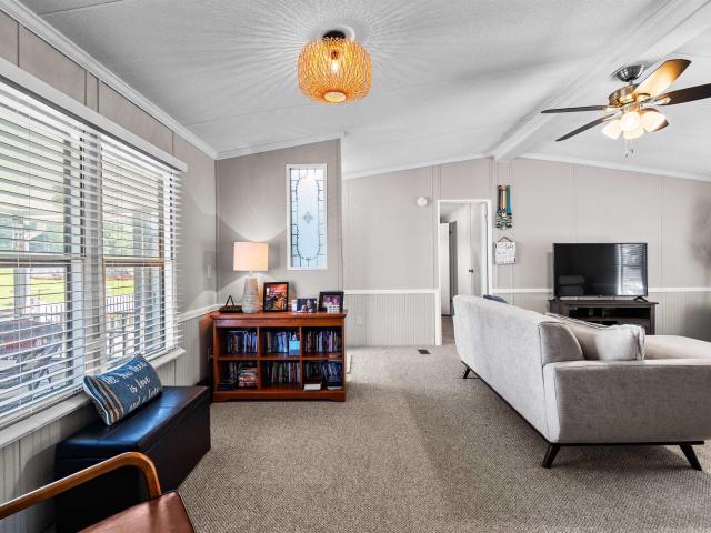 20 Windy Crest Road