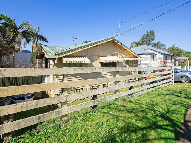 20 Wilkins Street East, ANNERLEY, QLD 4103