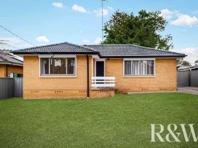 20 William Street, Cambridge Park House for rent Listed by La.