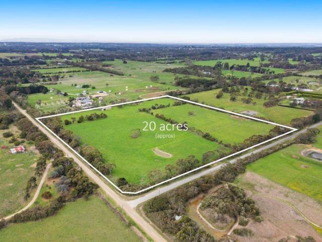 20 Acre Field of Dreams! AGENT ON SITE AT 12NOON