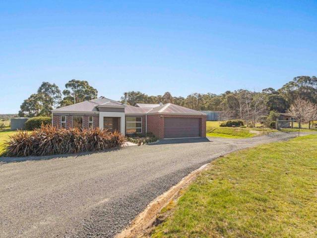 20 Acres Of Country Living With Space, Style & Shedding