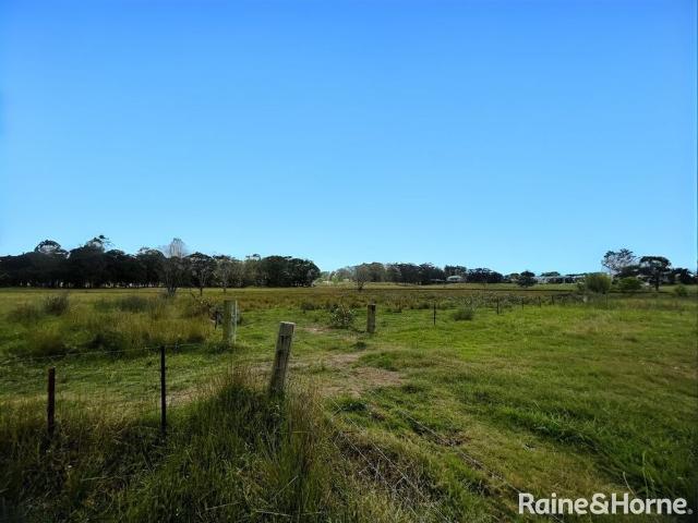 20 ACRES OF EMPTY LAND IN GREAT LOCATION
