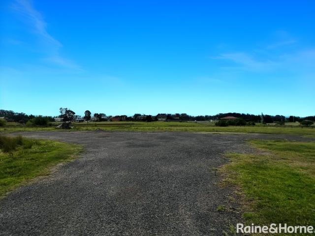 20 ACRES OF EMPTY LAND IN GREAT LOCATION