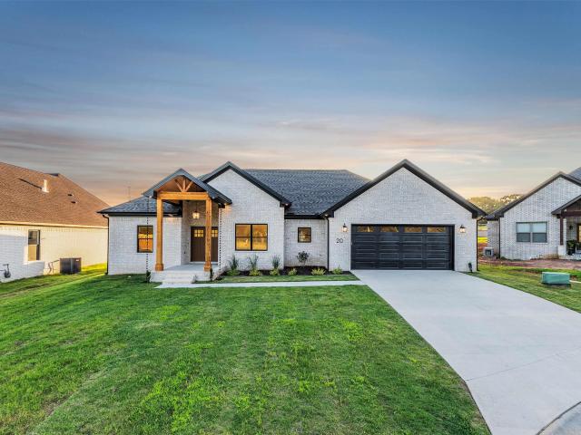 20 Albion CT