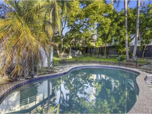 20 Alkoomie Avenue, FORESTVILLE House for rent Listed by Madd.