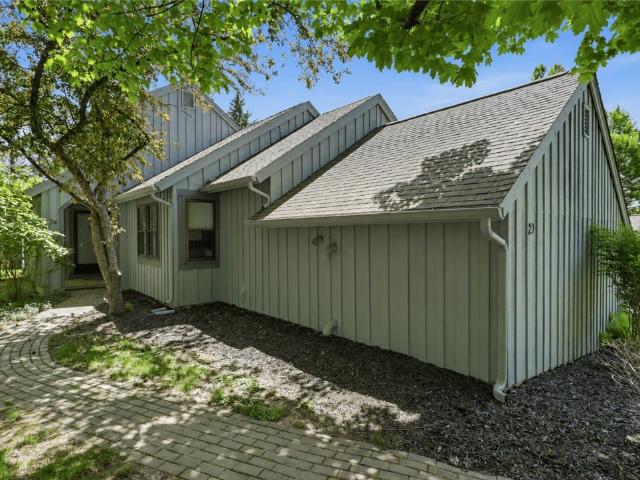 20 Andrews Way
