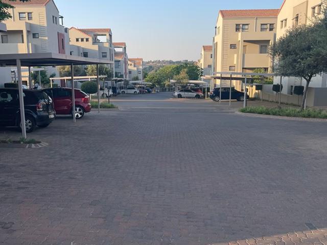 20 Bedroom Apartment To Let in Lonehill