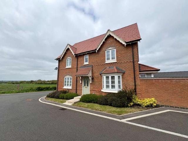 4 Bedroom Detached House
