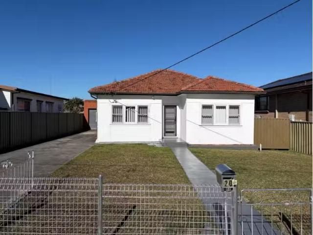 20 Bodalla Street, FAIRFIELD HEIGHTS House for rent Listed by.