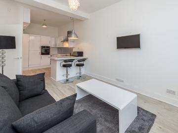 20 Bolingbroke Road, London, W14