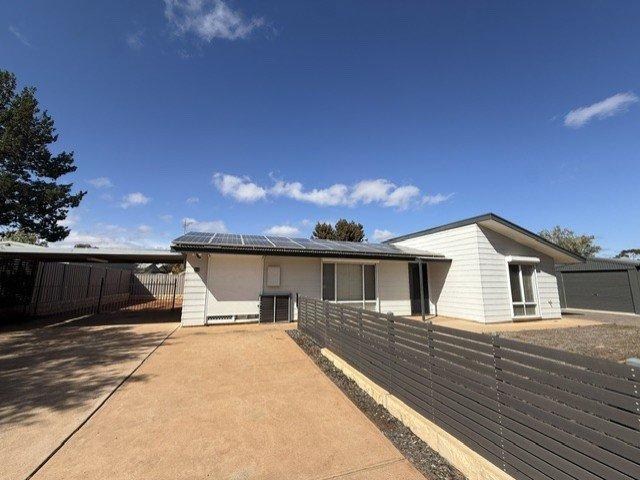 20 Bopeechee Street, Roxby Downs SA 5725