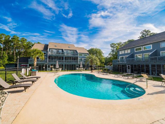 20 Boundaryline Drive NW # C
