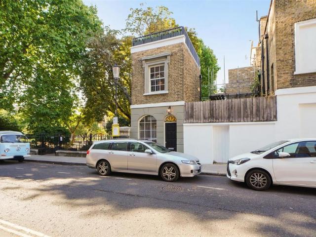 20 Britten StreetChelseaLondon 1 bed house to rent £3,200 pcm £738 pw