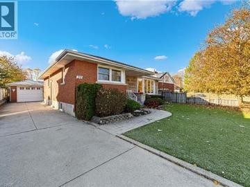Stoney Creek, Hamilton, Ontario - Garden