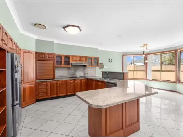 20 Casino Street, GLENWOOD House for rent Listed by Rajesh Ba.