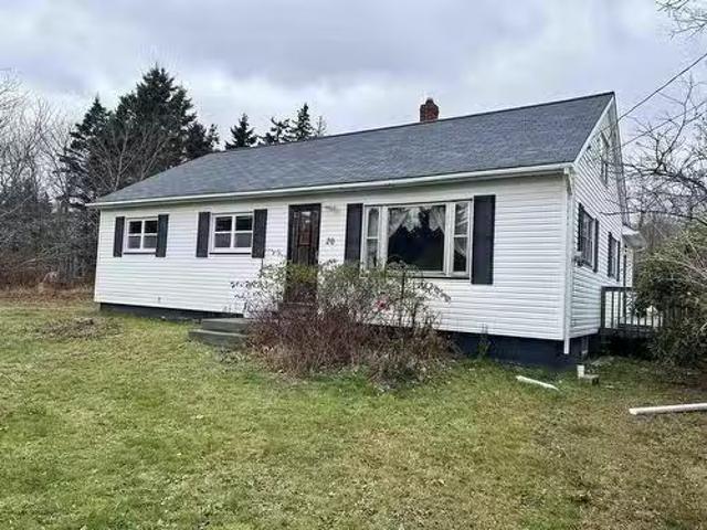 20 Chemin De Laboiteau, Wedgeport, NS, B0W 3P0 house for sal.