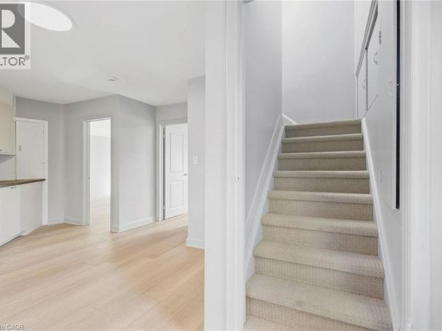 20 CHERRYHILL Drive Unit# B, Grimsby, Ontario, L3M3B5