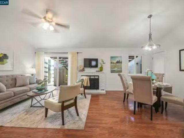 20 CLARK CREEK CIR, CLAYTON, CA 94517