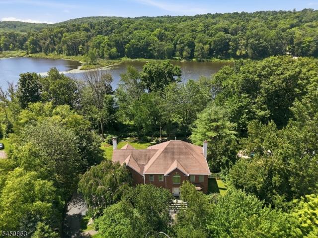 20 Crestview Ln