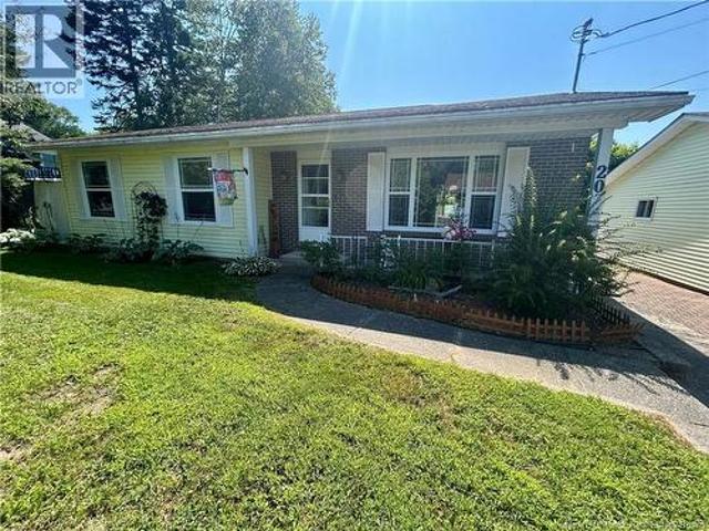 20 Crestwood Drive, Grand Bay Westfield, NB, E5K 2T2 house for sale | Listing ID NB144949 | Royal LePage