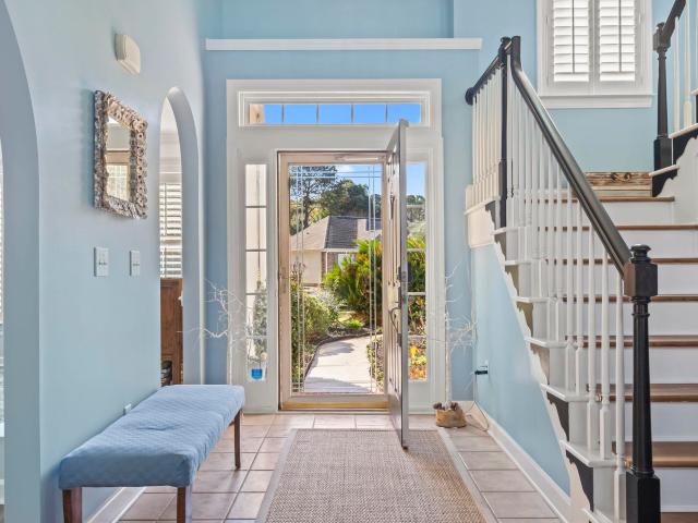 20 Deacon Dr