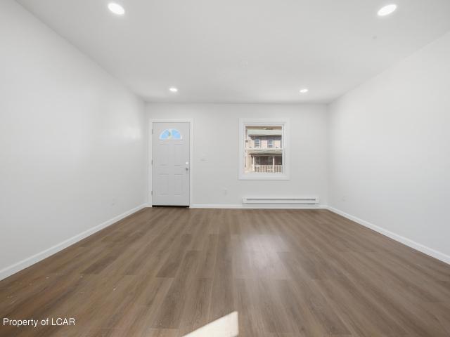 20 E High Street
