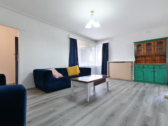 20 Edgewood Avenue, BURWOOD EAST