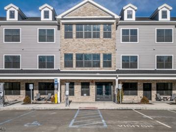20 Encampment Ct, Montville, NJ 07082 | MLS #4008
