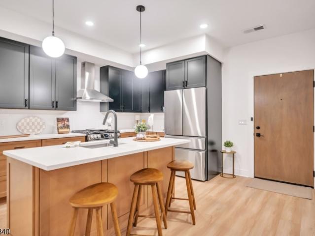 20 Encampment Ct, Unit 211, Montville, NJ 07082 | MLS #4020
