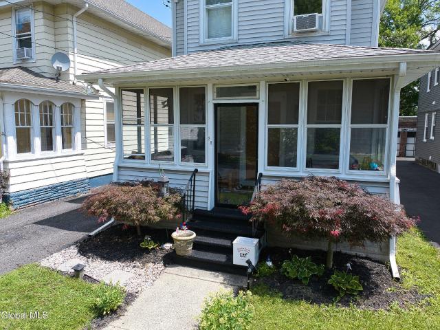 20 Forest Avenue