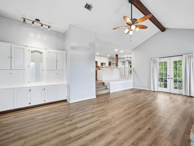20 Fox Trot Dr