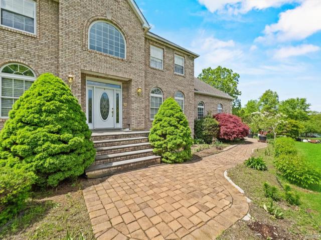 20 Goshen Rd, Chester, NY 10918 | MLS #961236