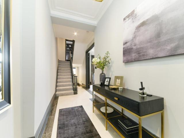 20 Gunter Grove, London, SW10 0QS, United Kingdom | 3 bed house for rent #124343411 | Rentberry