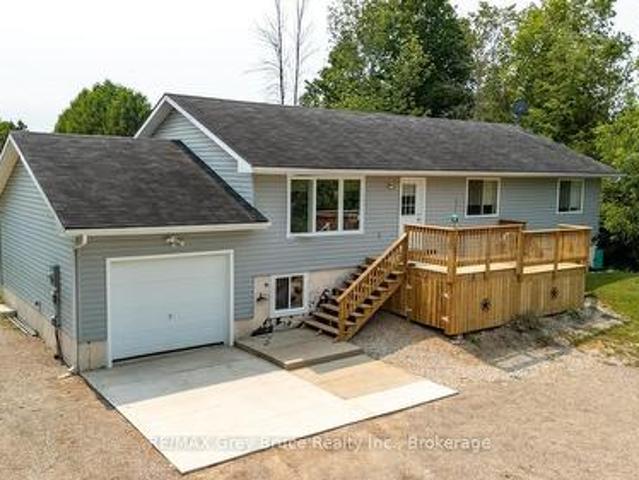 20 Hector Street, South Bruce Peninsula, ON, N0H 2T0 house for sale | Listing ID X13645 | Royal LePage