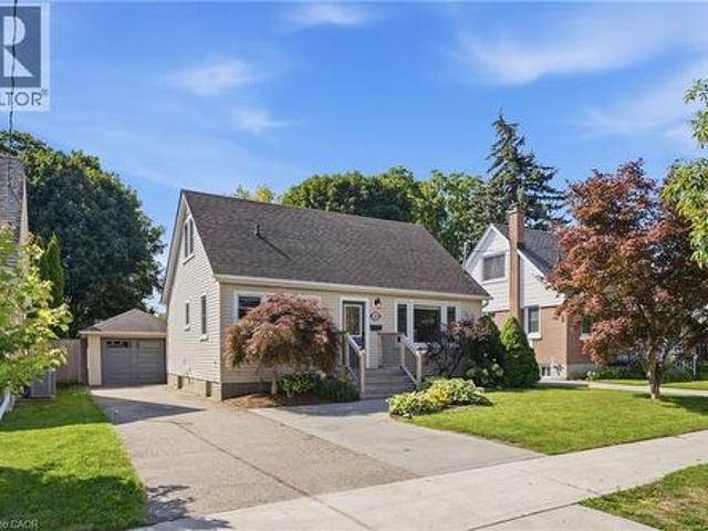 20 Hillview Street, Kitchener, ON, N2H 5P8 house for sale | Listing ID 40856 | Royal LePage
