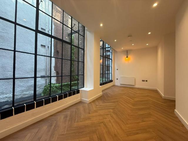 20 Hockley Hill, Jewellery Quarter, B18 2 bed apartment to rent £1,200 pcm £277 pw