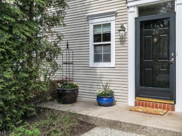 20 Hopkinson Ct