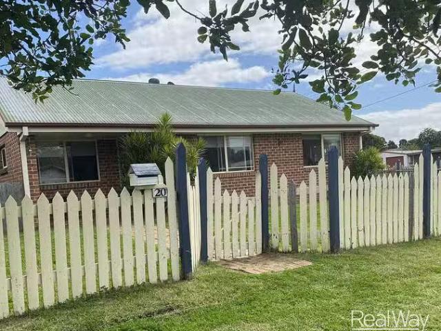 20 Jacaranda Drive, Yamanto, QLD 4305