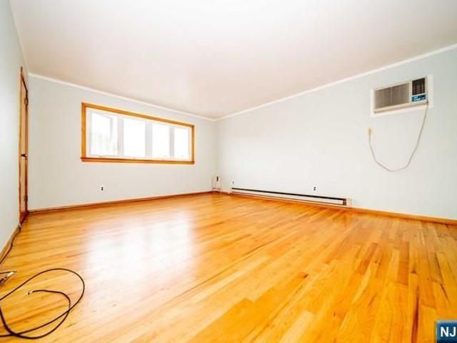 20 Lafayette Street, Little Ferry, US, NJ