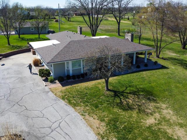 20 Lakeshore Dr, Emporia, KS 66801 | MLS #243729