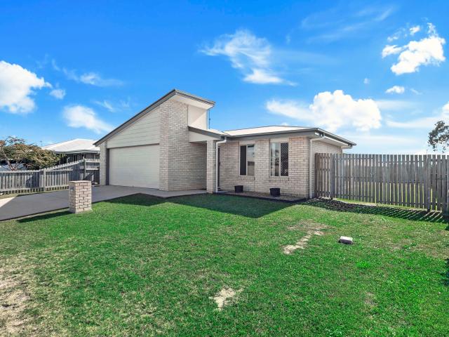 20 Larissa Way Urangan, QLD 4655
